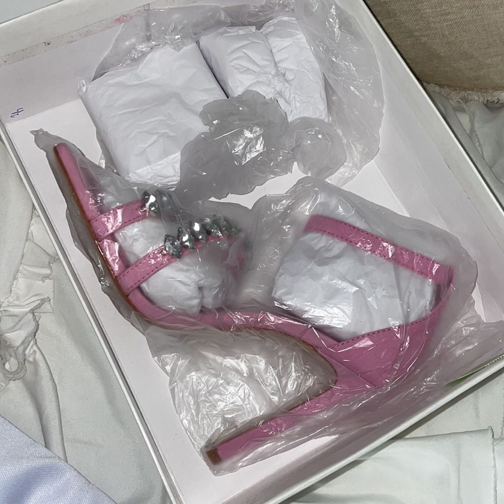 Schutz Linsey Crystal-Embellished Nubuck Sandals NWT Size 7.5 178.00 - Picture 7 of 9